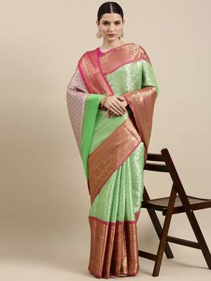 Green woven kanchipuram silk saree with blouse 3