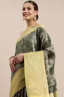 Green woven kanchipuram silk saree with blouse