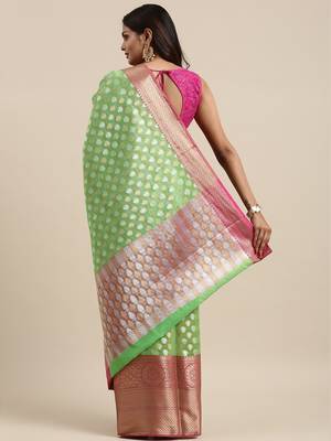 Green woven Faux kanchipuram silk saree with blouse 4