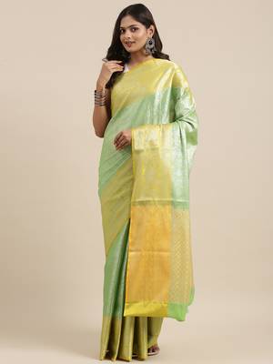 Green woven Faux kanchipuram silk saree with blouse 3