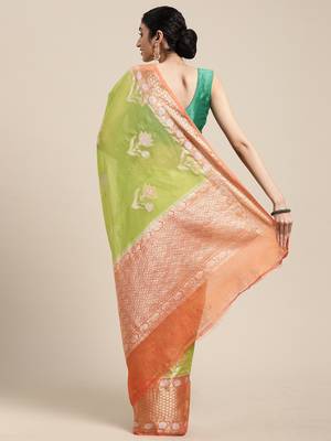 Green woven cotton silk saree with blouse 4