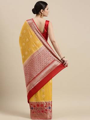 Gold woven cotton silk saree with blouse 4