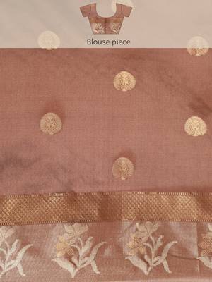 Grey woven cotton silk saree with blouse 5