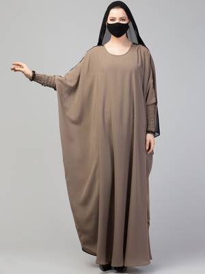 Free Size kaftan with long elasticated sleeves. 1