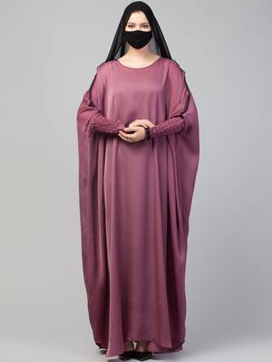 Free Size kaftan with long elasticated sleeves. 1