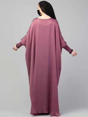 Free Size kaftan with long elasticated sleeves. 5