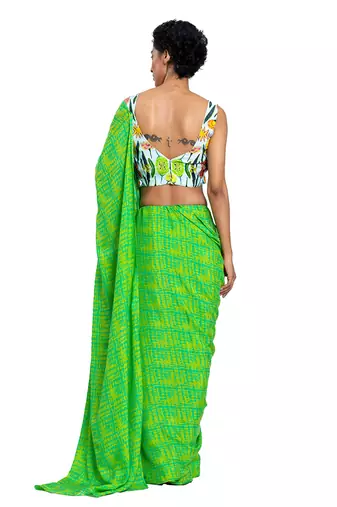 Green Floral Muslin Saree With Blouse