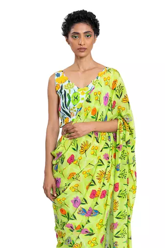 Green Crepe Plain Saree With Blouse
