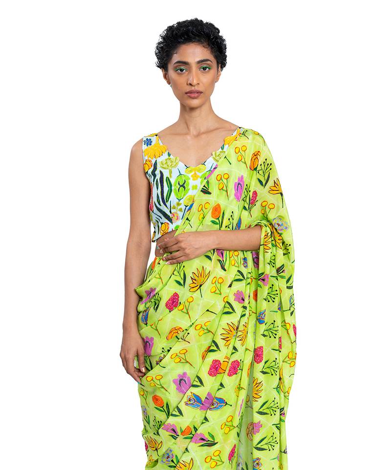 Green Crepe Plain Saree With Blouse