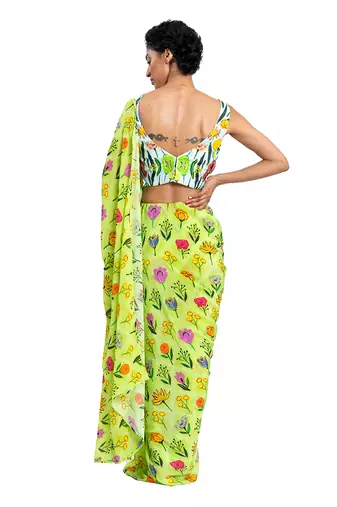 Green Crepe Plain Saree With Blouse