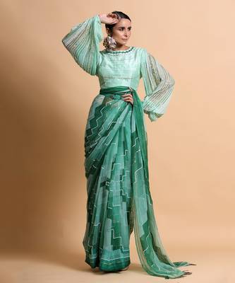 Green Chiffon Plain Saree With Blouse And Belt 1
