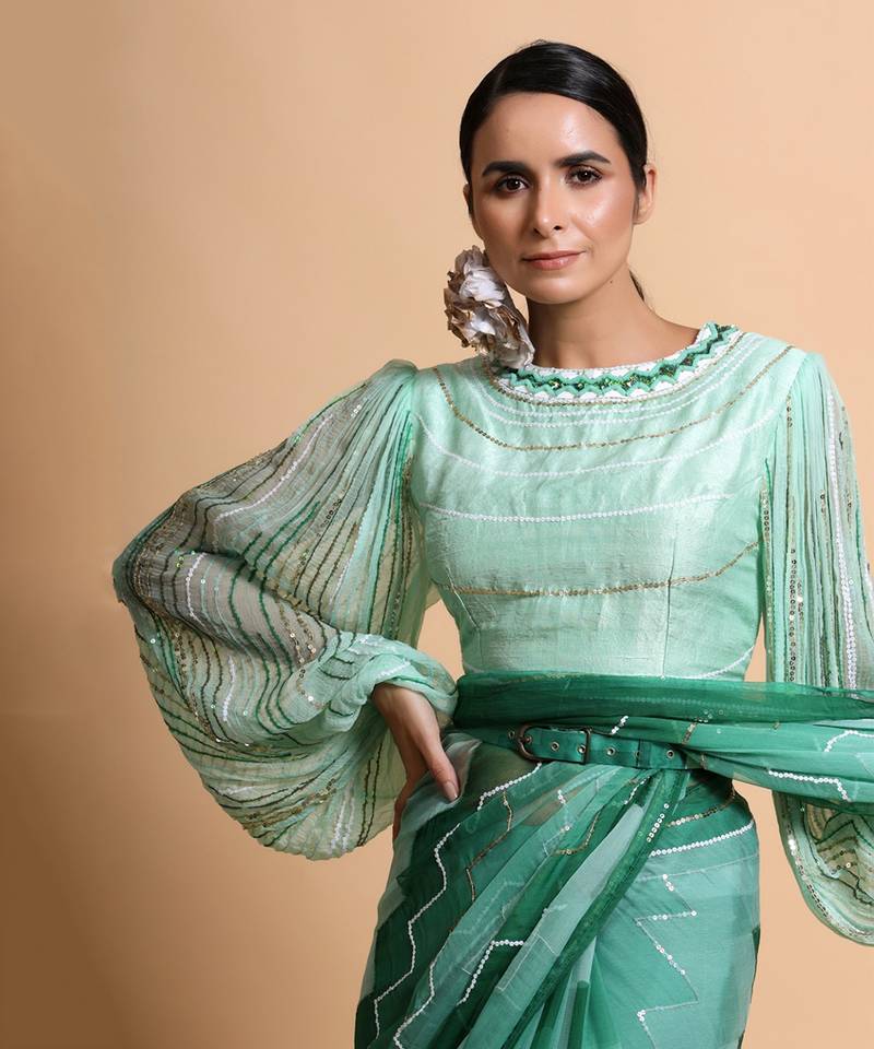 Green Chiffon Plain Saree With Blouse And Belt