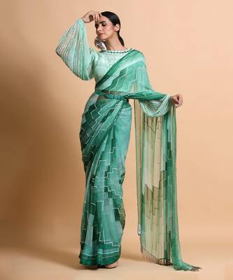Green Chiffon Plain Saree With Blouse And Belt 3