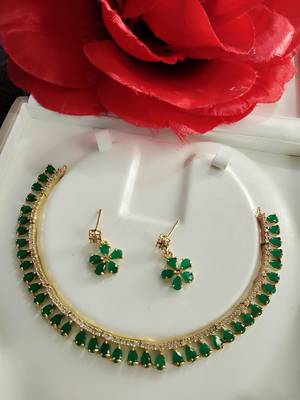 Green necklaces 1