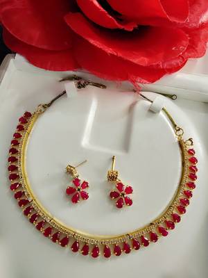 Red necklaces 1