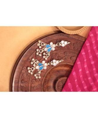 Silver Haseen Earrings 1