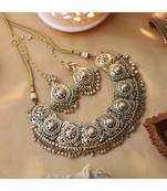 White Jadau Necklace Set 