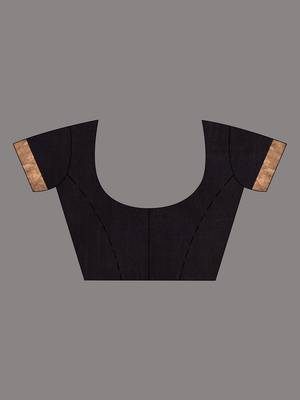Black hand woven pure silk saree with blouse 5