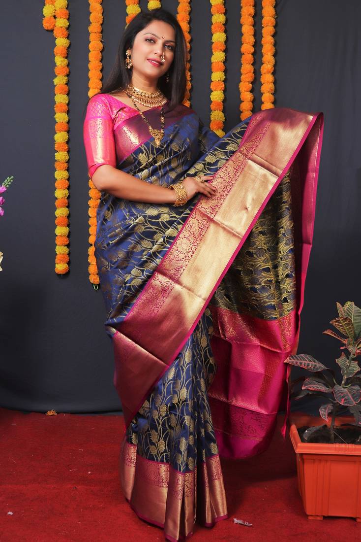 Dark blue woven kanchipuram silk saree with blouse