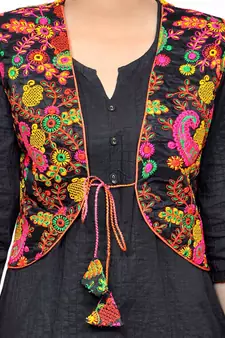 Banjara India Women's Dupion Silk Kutchi Embroidered Sleeveless Short Jacket/Koti/Shrug (Keri Allover)