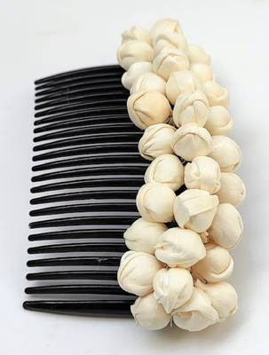 White hair-accessories 1