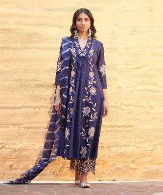 Jharokha Navy Blue With Peach Kurta-Sets 2