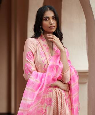 Jharokha Peach And Bright Pink Kurta-Sets 3