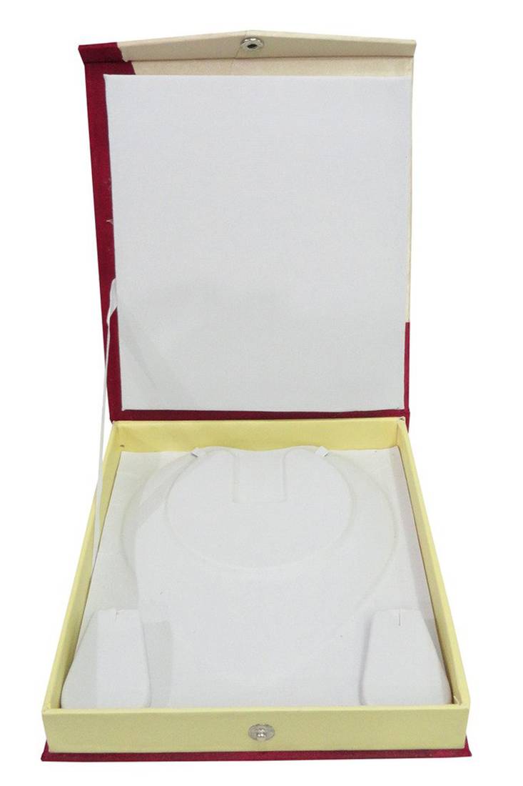 White jewellery-box