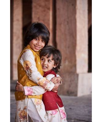 Floral Organza Kurta With Mukesh Chanderi Jacket Set 2