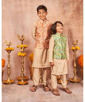 Zari Handloom Chanderi Jacket And Beige Kurta Pajama Set 3