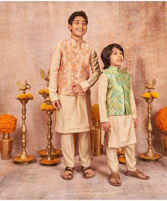 Zari Handloom Chanderi Jacket And Beige Kurta Pajama Set 4