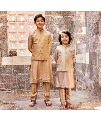 Moonga Zari Work Jacket With Matching Kurta Pajama Set 2