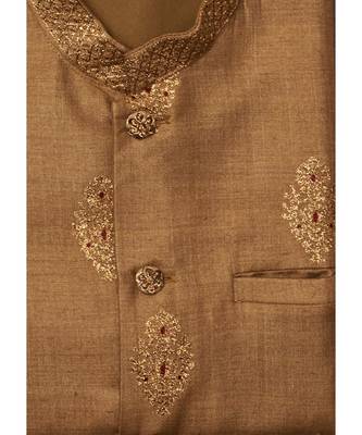 Moonga Zari Work Jacket With Matching Kurta Pajama Set 4