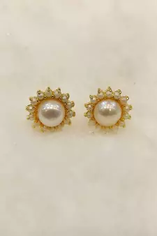 White pearl earrings