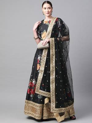 Black embroidered art silk semi stitched lehenga 4