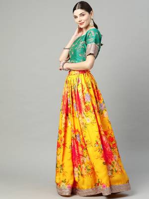 Yellow embroidered organza semi stitched lehenga 3