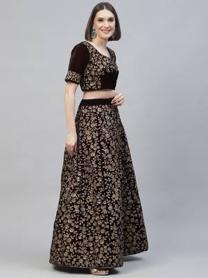 Engaging Maroon Zari, Sequins And Thread Embroidered Velvet Semi Stitched Dulhan Lehenga 3