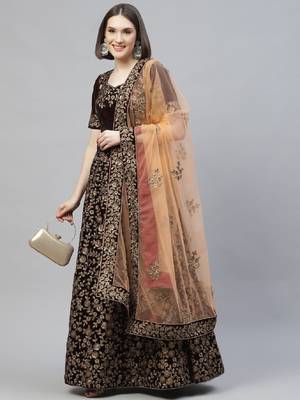 Engaging Maroon Zari, Sequins And Thread Embroidered Velvet Semi Stitched Dulhan Lehenga 4