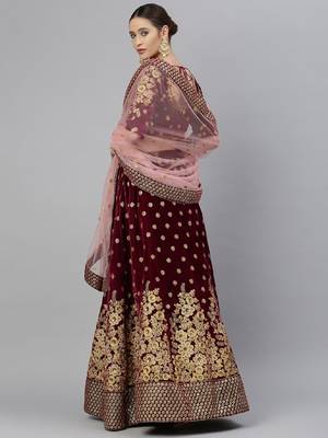 Engaging Purple Zari, Sequins And Thread Embroidered Velvet Semi Stitched Dulhan Lehenga 2