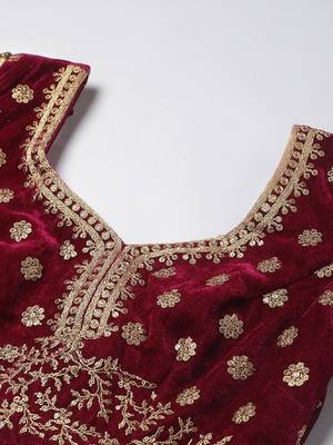 Engaging Purple Zari, Sequins And Thread Embroidered Velvet Semi Stitched Dulhan Lehenga 5