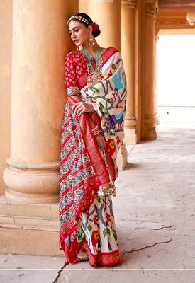 White printed silk saree with blouse 2