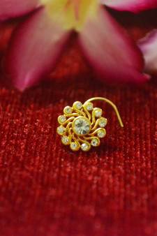 Gold premium multi diamond designer sizzling nosering or nose pin