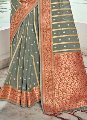Grey Woven Organza Saree With Blouse 3