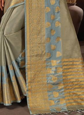 Grey woven organza saree with blouse 3