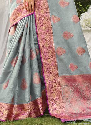 Grey woven organza saree with blouse 3