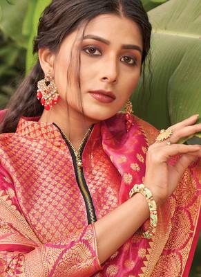 Pink woven organza saree with blouse 2