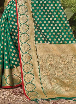 Green woven organza saree with blouse 3