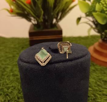 Green earrings 2
