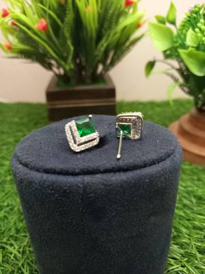 Green earrings 2