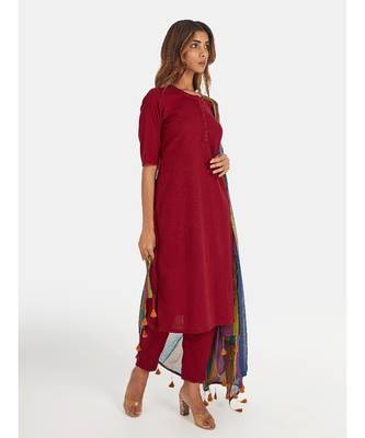 Suta Women's Maroon Pure Cotton Solid Kurta Set with Dupatta 1
